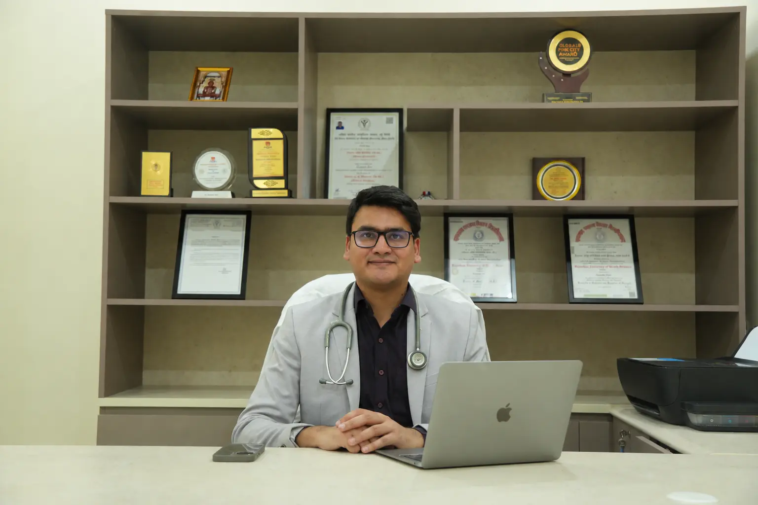 Dr Rishabh Jain medical oncologist Jaipur